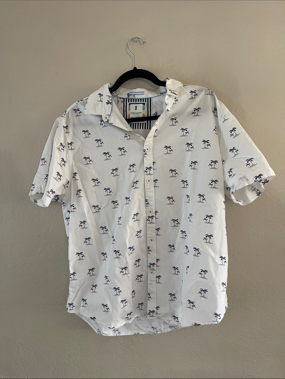Men's White Short-Sleeve Button-Down Shirt with Palm Tree Print